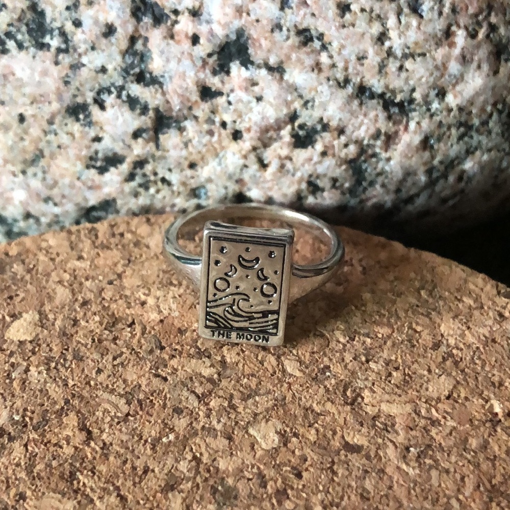 Pura Vida the Moon Tarot Card Stackable Ring - Picture 2 of 5